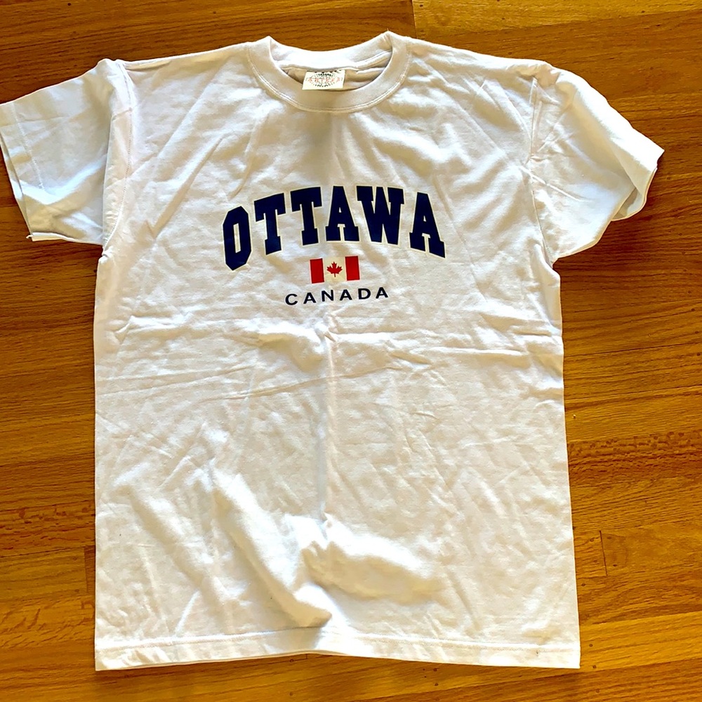 Vintage Ottawa Canada T-Shirt.